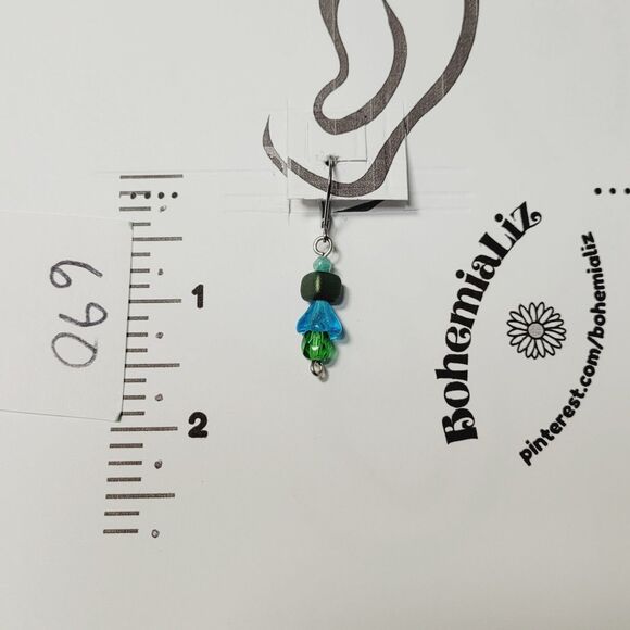 NEW Earrings Petite flower dangle earrings green fairy earrings handm 690grbl#fs - Picture 7 of 7